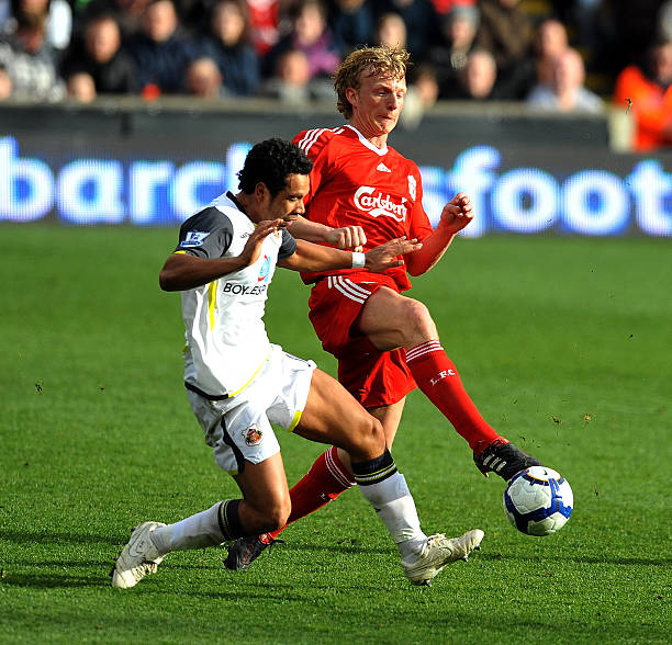 店门前等待 店门前等待